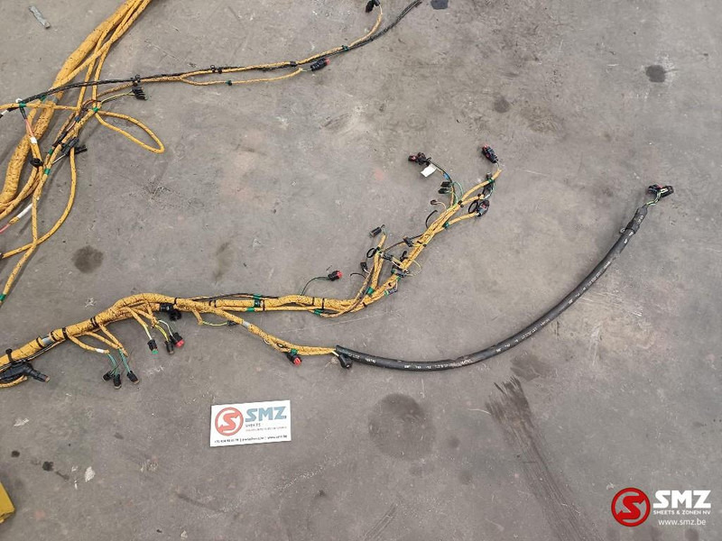 Caterpillar Wiring harness chassis Caterpillar - Kábel/ Kábelkorbácso - Anyagmozgató gép: 4 kép. Caterpillar Wiring harness chassis Caterpillar - Kábel/ Kábelkorbácso - Anyagmozgató gép: 4 kép.