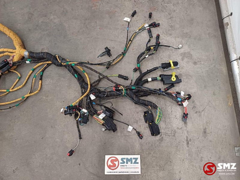 Caterpillar Wiring harness chassis Caterpillar - Kábel/ Kábelkorbácso - Anyagmozgató gép: 5 kép. Caterpillar Wiring harness chassis Caterpillar - Kábel/ Kábelkorbácso - Anyagmozgató gép: 5 kép.