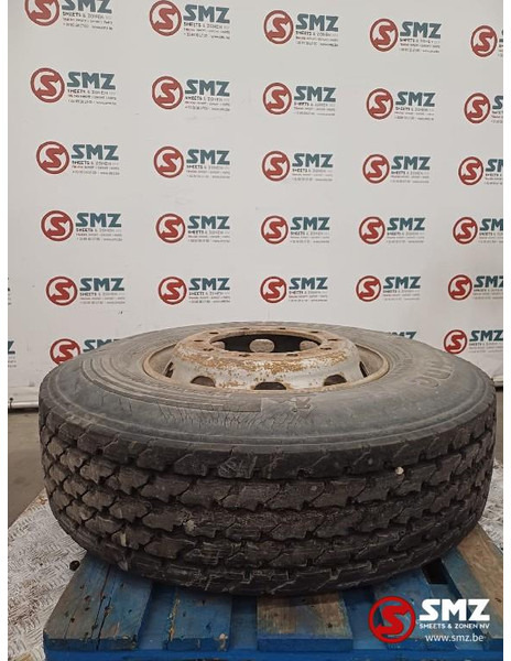 Continental Occ vrachtwagenband 295/80R22.5 152/148K Continent - Gumiabroncs - Teherautó: 1 kép. Continental Occ vrachtwagenband 295/80R22.5 152/148K Continent - Gumiabroncs - Teherautó: 1 kép.