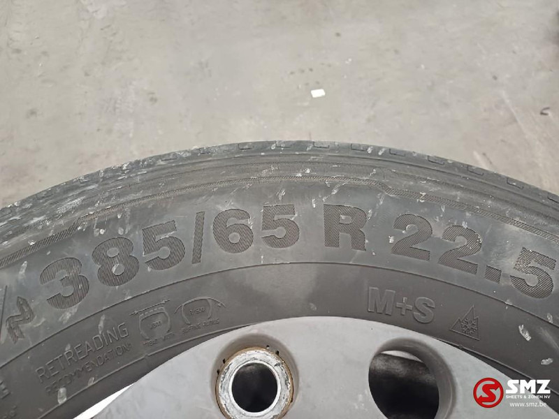 Continental Occ vrachtwagenband 385/65R22.5 160K/158L Continen - Gumiabroncs - Teherautó: 3 kép. Continental Occ vrachtwagenband 385/65R22.5 160K/158L Continen - Gumiabroncs - Teherautó: 3 kép.