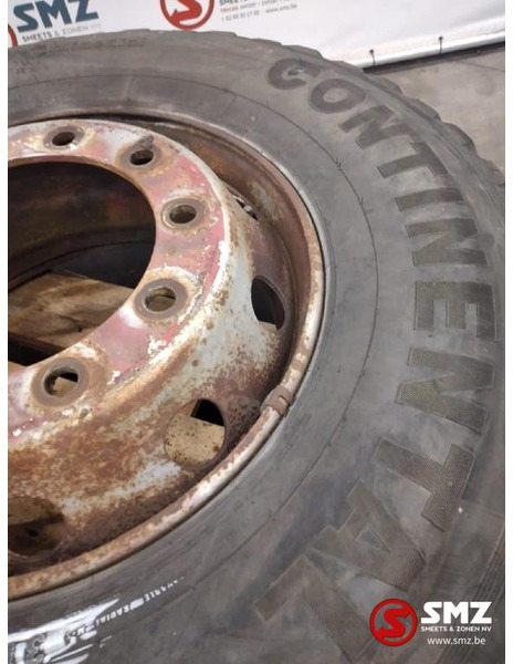 Continental Occ vrachtwagenband Continental 315/80R22.5 - Gumiabroncs - Teherautó: 2 kép. Continental Occ vrachtwagenband Continental 315/80R22.5 - Gumiabroncs - Teherautó: 2 kép.