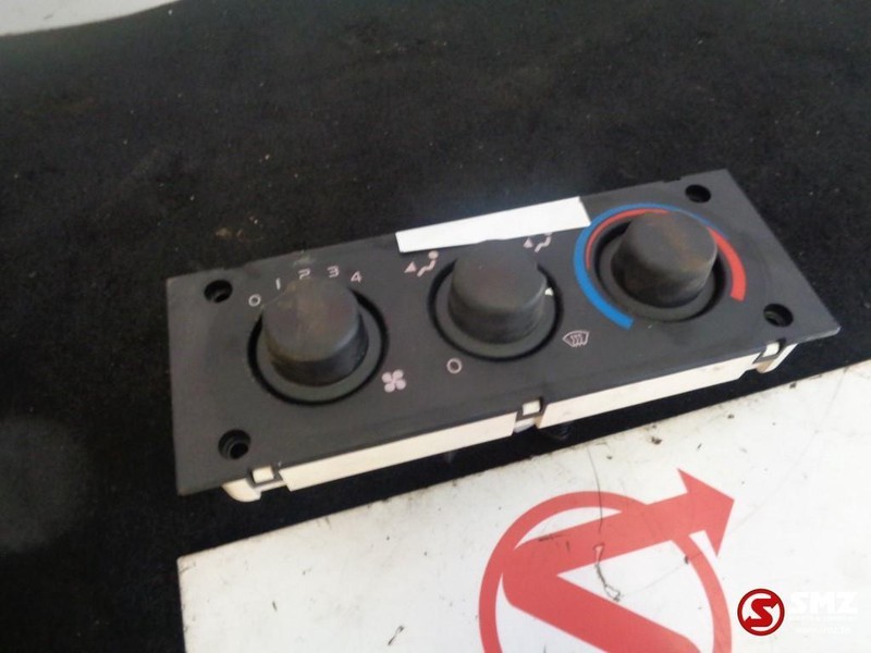 DAF Daf xf 105 ac control unit 9041702667 - Fűtés/ Szellőzés gep - Teherautó: 1 kép. DAF Daf xf 105 ac control unit 9041702667 - Fűtés/ Szellőzés gep - Teherautó: 1 kép.
