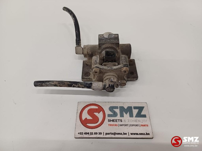 DAF Occ AdBluedoseermodule DAF - Üzemanyagrendszer - Teherautó: 2 kép. DAF Occ AdBluedoseermodule DAF - Üzemanyagrendszer - Teherautó: 2 kép.