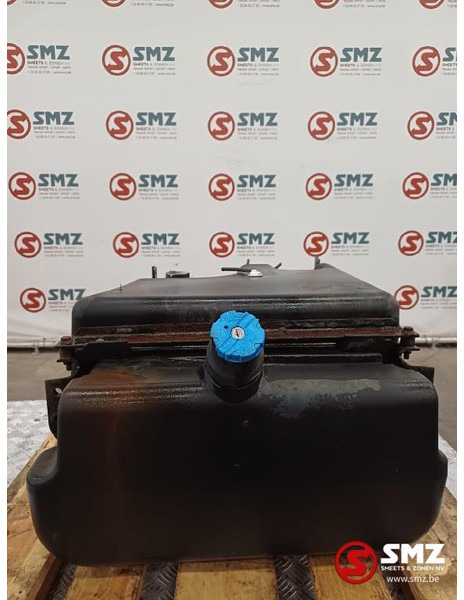 DAF Occ AdBluetank 100L Euro5 DAF - Üzemanyagrendszer - Teherautó: 3 kép. DAF Occ AdBluetank 100L Euro5 DAF - Üzemanyagrendszer - Teherautó: 3 kép.