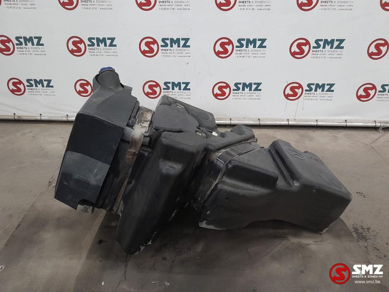 DAF Occ AdBluetank 90L DAF - Üzemanyagrendszer - Teherautó: 1 kép. DAF Occ AdBluetank 90L DAF - Üzemanyagrendszer - Teherautó: 1 kép.