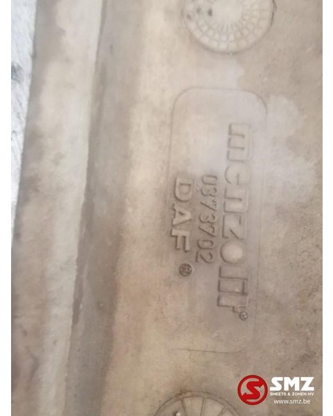 DAF Occ Motorkap DAF 2300 - Motorháztető - Teherautó: 2 kép. DAF Occ Motorkap DAF 2300 - Motorháztető - Teherautó: 2 kép.
