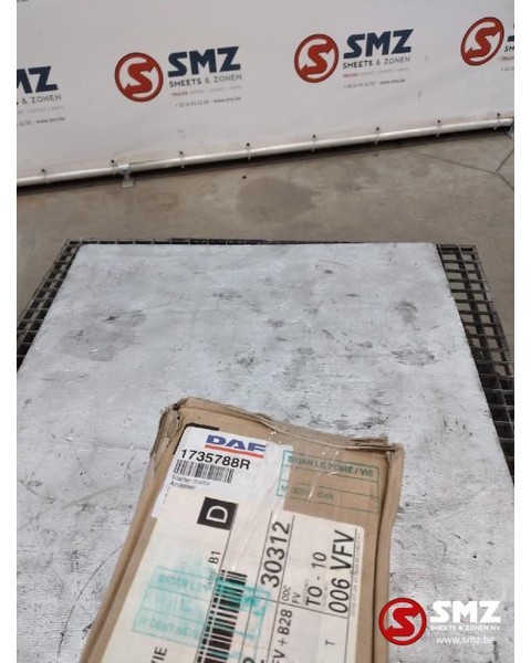 DAF Occ Starter 24V 4kW DAF CF75 - Indítómotor - Teherautó: 3 kép. DAF Occ Starter 24V 4kW DAF CF75 - Indítómotor - Teherautó: 3 kép.