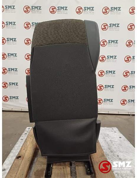 DAF Occ bijrijdersstoel DAF - Fülke és belső tér - Teherautó: 2 kép. DAF Occ bijrijdersstoel DAF - Fülke és belső tér - Teherautó: 2 kép.