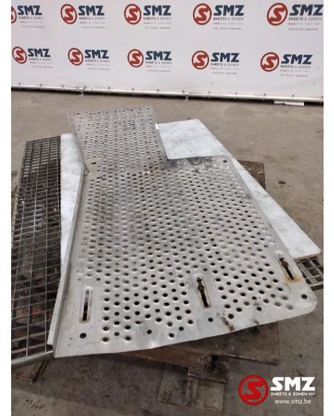 DAF Occ bordesplaat DAF CF85 - Keret/ Alváz - Teherautó: 1 kép. DAF Occ bordesplaat DAF CF85 - Keret/ Alváz - Teherautó: 1 kép.