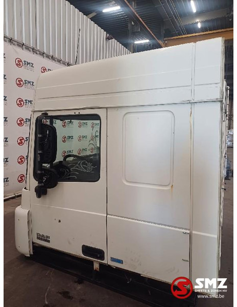 DAF Occ cabine DAF - Fülke és belső tér - Teherautó: 4 kép. DAF Occ cabine DAF - Fülke és belső tér - Teherautó: 4 kép.