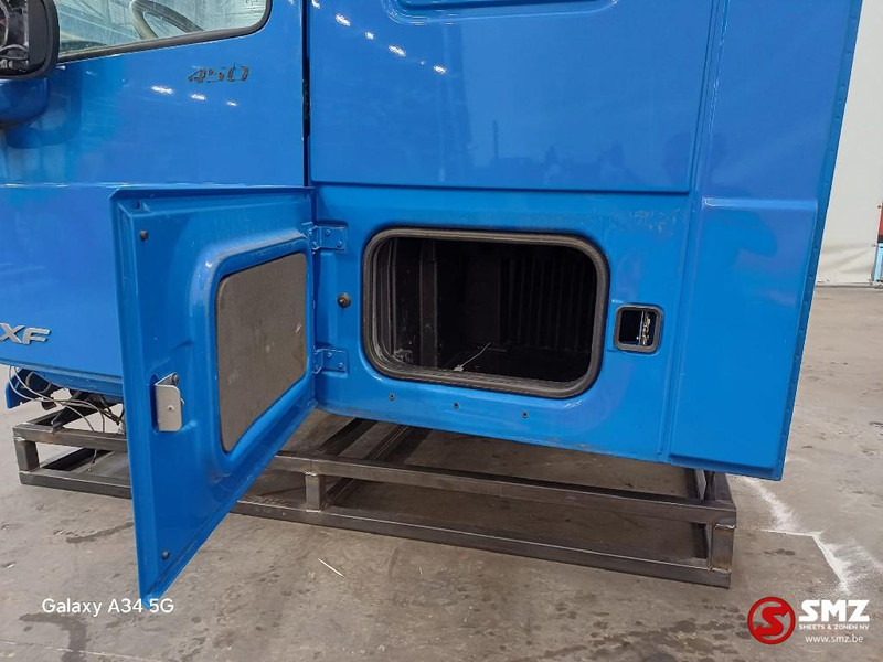 DAF Occ cabine DAF Super Space Cab L2H3 1925529 - Fülke és belső tér - Teherautó: 5 kép. DAF Occ cabine DAF Super Space Cab L2H3 1925529 - Fülke és belső tér - Teherautó: 5 kép.