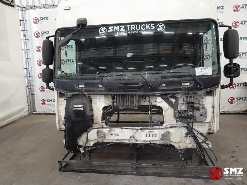 DAF Occ cabine compleet DAF - Fülke és belső tér - Teherautó: 1 kép. DAF Occ cabine compleet DAF - Fülke és belső tér - Teherautó: 1 kép.