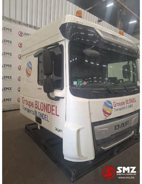 DAF Occ cabine compleet DAF - Fülke és belső tér - Teherautó: 2 kép. DAF Occ cabine compleet DAF - Fülke és belső tér - Teherautó: 2 kép.