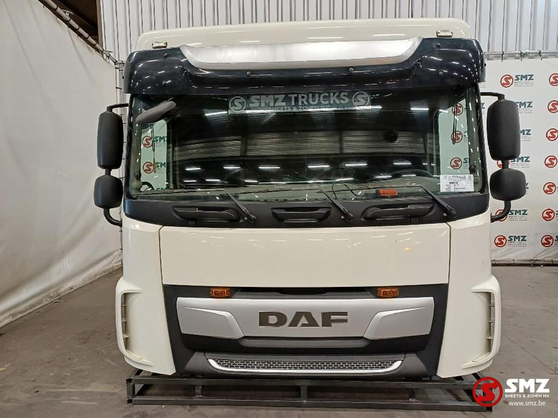 DAF Occ cabine compleet DAF - Fülke és belső tér - Teherautó: 1 kép. DAF Occ cabine compleet DAF - Fülke és belső tér - Teherautó: 1 kép.