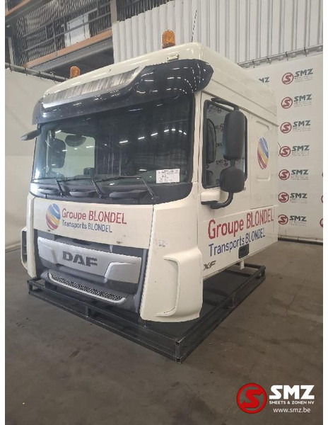 DAF Occ cabine compleet DAF - Fülke és belső tér - Teherautó: 1 kép. DAF Occ cabine compleet DAF - Fülke és belső tér - Teherautó: 1 kép.