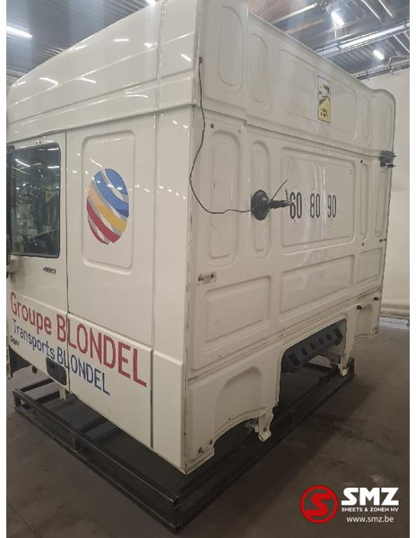 DAF Occ cabine compleet DAF - Fülke és belső tér - Teherautó: 3 kép. DAF Occ cabine compleet DAF - Fülke és belső tér - Teherautó: 3 kép.