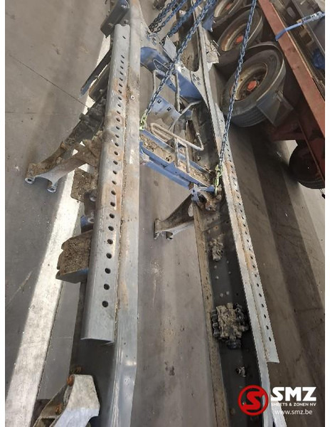 DAF Occ chassis compleet DAF CF85 - Keret/ Alváz - Teherautó: 3 kép. DAF Occ chassis compleet DAF CF85 - Keret/ Alváz - Teherautó: 3 kép.