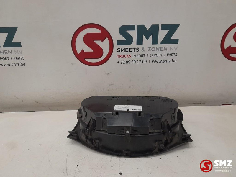 DAF Occ instrumentenpaneel DAF - Műszerfal - Teherautó: 4 kép. DAF Occ instrumentenpaneel DAF - Műszerfal - Teherautó: 4 kép.