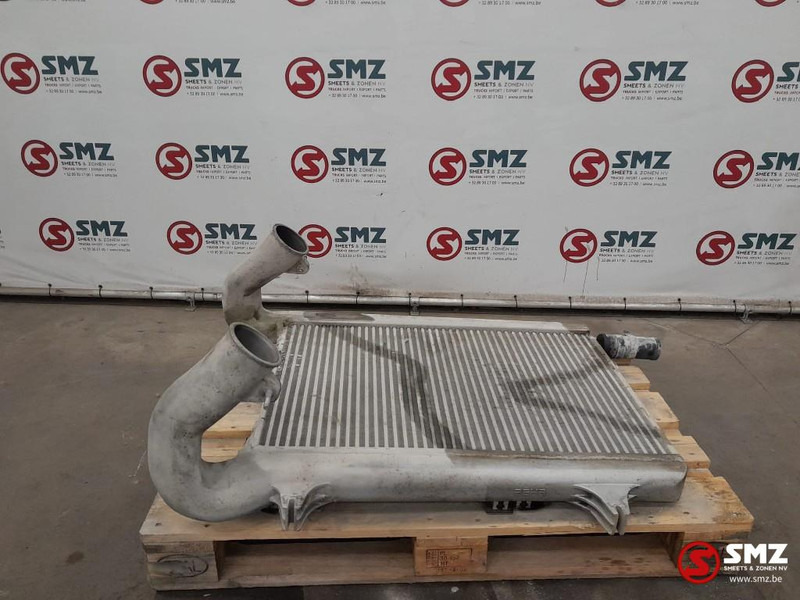 DAF Occ intercooler DAF - Köztes hűtő - Teherautó: 1 kép. DAF Occ intercooler DAF - Köztes hűtő - Teherautó: 1 kép.