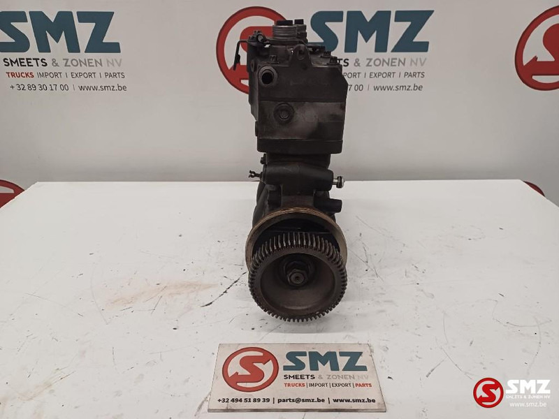 DAF Occ luchtcompressor + stuurbekrachtigingspomp MX13 - Motor és alkatrészek - Teherautó: 3 kép. DAF Occ luchtcompressor + stuurbekrachtigingspomp MX13 - Motor és alkatrészek - Teherautó: 3 kép.