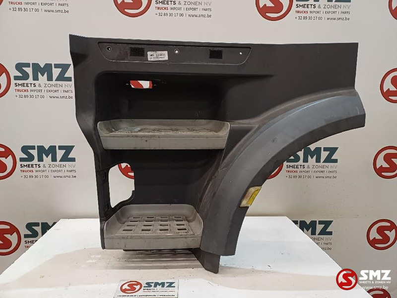 DAF Occ opstapbak links DAF - Fülke és belső tér - Teherautó: 1 kép. DAF Occ opstapbak links DAF - Fülke és belső tér - Teherautó: 1 kép.