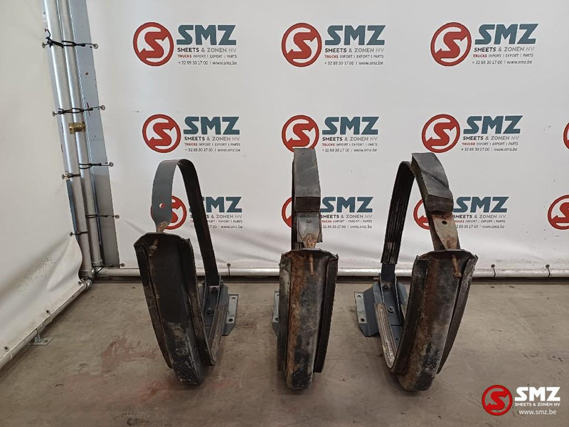 DAF Occ set van 3 brandstoftanksteunen DAF - Üzemanyag tartály - Teherautó: 2 kép. DAF Occ set van 3 brandstoftanksteunen DAF - Üzemanyag tartály - Teherautó: 2 kép.