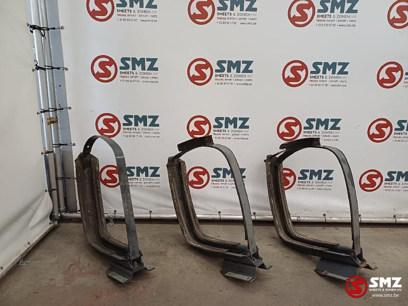 DAF Occ set van 3 brandstoftanksteunen DAF - Üzemanyag tartály - Teherautó: 1 kép. DAF Occ set van 3 brandstoftanksteunen DAF - Üzemanyag tartály - Teherautó: 1 kép.