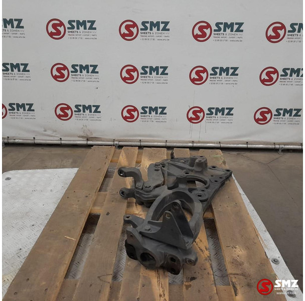 DAF Occ voorbumpersteun links DAF - Keret/ Alváz - Teherautó: 3 kép. DAF Occ voorbumpersteun links DAF - Keret/ Alváz - Teherautó: 3 kép.