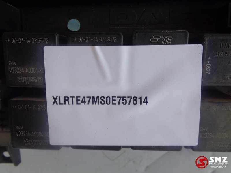 DAF Occ zekeringkast XF105 - Biztosíték - Teherautó: 2 kép. DAF Occ zekeringkast XF105 - Biztosíték - Teherautó: 2 kép.