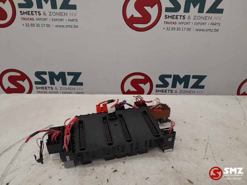 DAF Occ zekeringskast DAF - Elektromos rendszer - Teherautó: 4 kép. DAF Occ zekeringskast DAF - Elektromos rendszer - Teherautó: 4 kép.