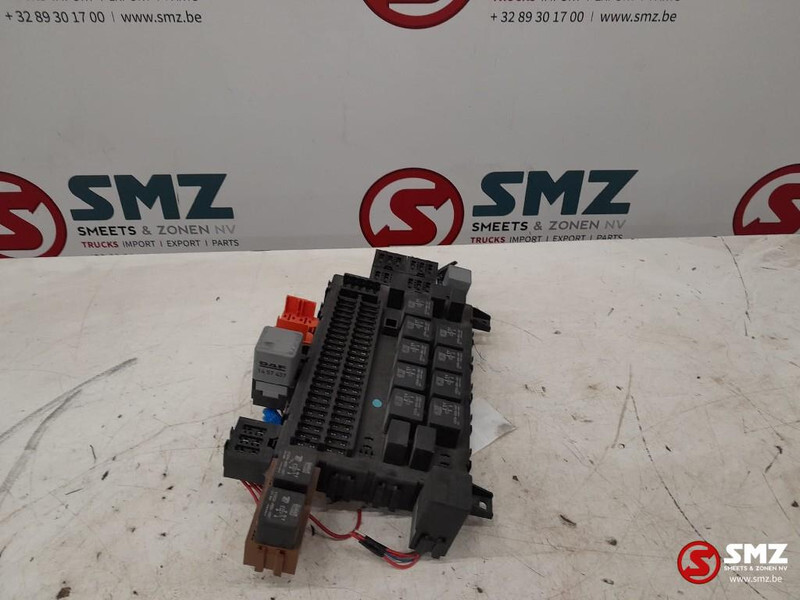 DAF Occ zekeringskast DAF - Elektromos rendszer - Teherautó: 2 kép. DAF Occ zekeringskast DAF - Elektromos rendszer - Teherautó: 2 kép.