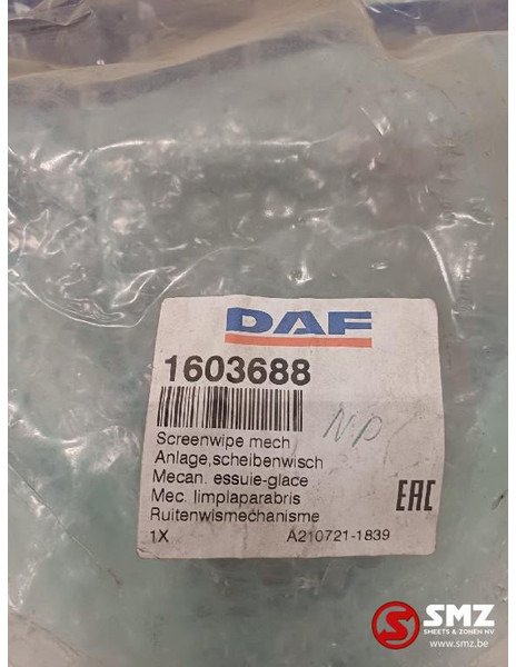 DAF Ruitenwissermechanisme DAF - Ablaktörlő - Teherautó: 4 kép. DAF Ruitenwissermechanisme DAF - Ablaktörlő - Teherautó: 4 kép.