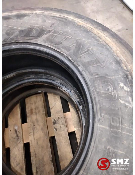 DUNLOP Occ vrachtwagenband Dunlop SP352 315/80R22.5 - Gumiabroncs - Teherautó: 2 kép. DUNLOP Occ vrachtwagenband Dunlop SP352 315/80R22.5 - Gumiabroncs - Teherautó: 2 kép.