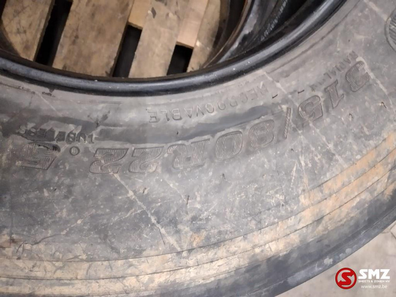 DUNLOP Occ vrachtwagenband Dunlop SP352 315/80R22.5 - Gumiabroncs - Teherautó: 4 kép. DUNLOP Occ vrachtwagenband Dunlop SP352 315/80R22.5 - Gumiabroncs - Teherautó: 4 kép.