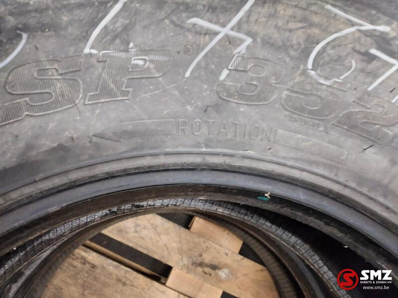 DUNLOP Occ vrachtwagenband Dunlop SP352 315/80R22.5 - Gumiabroncs - Teherautó: 3 kép. DUNLOP Occ vrachtwagenband Dunlop SP352 315/80R22.5 - Gumiabroncs - Teherautó: 3 kép.