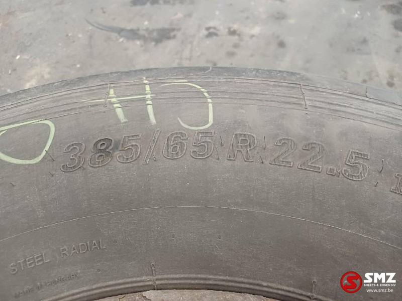 Diversen Occ vrachtwagenband 385/65R22.5 Apollo - Gumiabroncs - Teherautó: 3 kép. Diversen Occ vrachtwagenband 385/65R22.5 Apollo - Gumiabroncs - Teherautó: 3 kép.