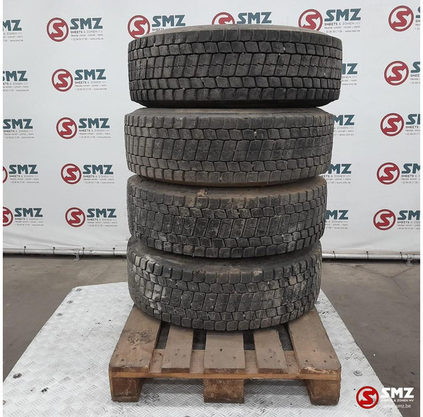 Goodyear Occ vrachtwagenband 285/70R19.5 144/142M Goodyear - Gumiabroncs - Teherautó: 1 kép. Goodyear Occ vrachtwagenband 285/70R19.5 144/142M Goodyear - Gumiabroncs - Teherautó: 1 kép.