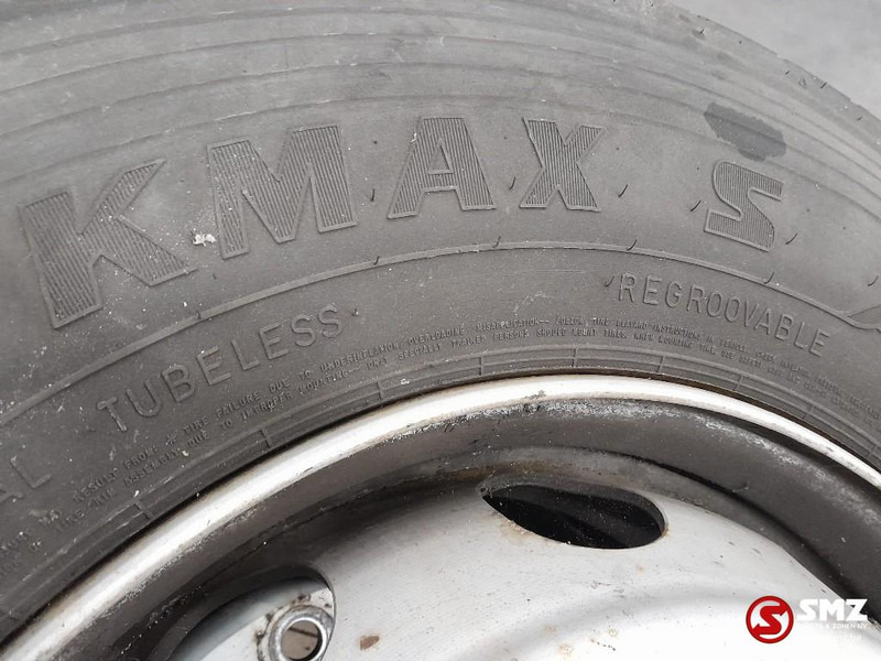 Goodyear Occ vrachtwagenband Goodyear 315/70R22.5 156/150L - Gumiabroncs - Teherautó: 4 kép. Goodyear Occ vrachtwagenband Goodyear 315/70R22.5 156/150L - Gumiabroncs - Teherautó: 4 kép.
