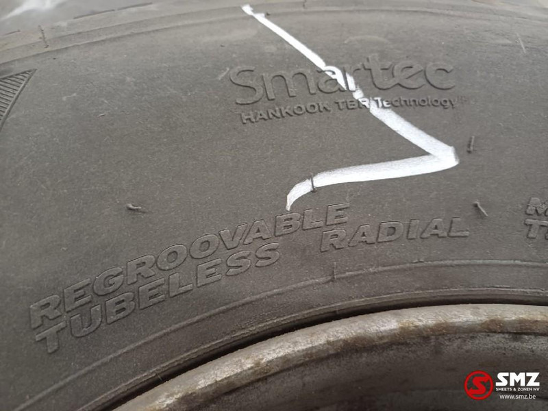 Hankook Occ vrachtwagenband 285/70R19.5 Hankook - Gumiabroncs - Teherautó: 5 kép. Hankook Occ vrachtwagenband 285/70R19.5 Hankook - Gumiabroncs - Teherautó: 5 kép.