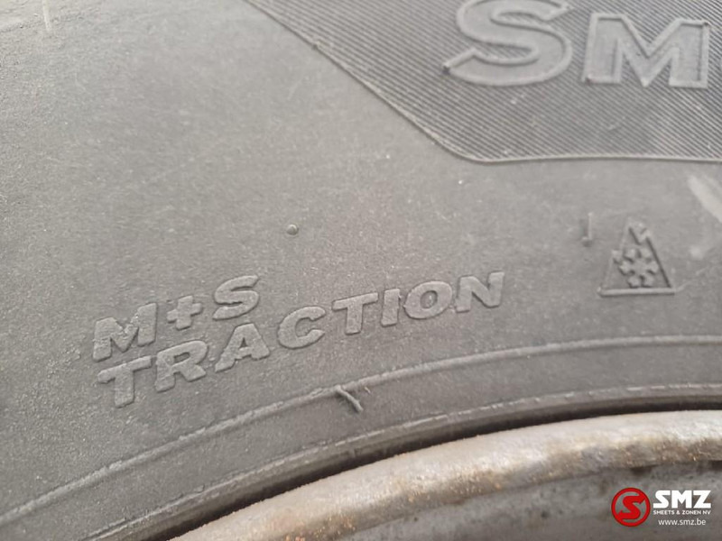Hankook Occ vrachtwagenband 285/70R19.5 Hankook - Gumiabroncs - Teherautó: 4 kép. Hankook Occ vrachtwagenband 285/70R19.5 Hankook - Gumiabroncs - Teherautó: 4 kép.
