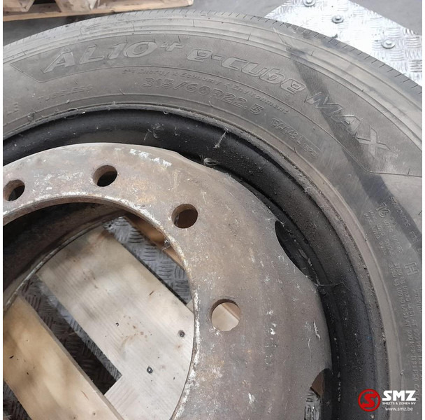 Hankook Occ vrachtwagenband 315/60R22.5 154/148L Hankook - Gumiabroncs - Teherautó: 3 kép. Hankook Occ vrachtwagenband 315/60R22.5 154/148L Hankook - Gumiabroncs - Teherautó: 3 kép.