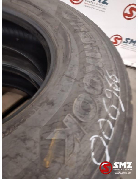 Hankook Occ vrachtwagenband Hankook 315/80R22.5 - Gumiabroncs - Teherautó: 2 kép. Hankook Occ vrachtwagenband Hankook 315/80R22.5 - Gumiabroncs - Teherautó: 2 kép.