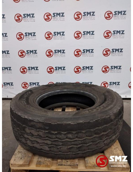 Hankook Occ vrachtwagenband Hankook Smart 315/80R22.5 - Gumiabroncs - Teherautó: 1 kép. Hankook Occ vrachtwagenband Hankook Smart 315/80R22.5 - Gumiabroncs - Teherautó: 1 kép.