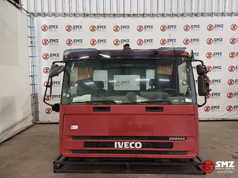 Iveco Occ Cabine Iveco Trakker - Fülke és belső tér - Teherautó: 1 kép. Iveco Occ Cabine Iveco Trakker - Fülke és belső tér - Teherautó: 1 kép.