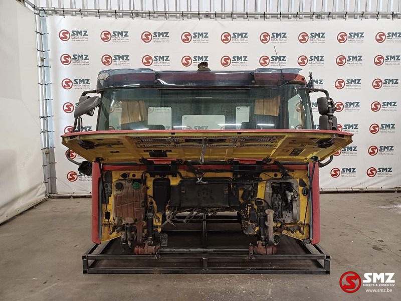 Iveco Occ Cabine Iveco Trakker - Fülke és belső tér - Teherautó: 2 kép. Iveco Occ Cabine Iveco Trakker - Fülke és belső tér - Teherautó: 2 kép.