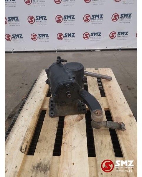 Iveco Occ Stuurhuis Iveco Stralis - Kormánymű - Teherautó: 2 kép. Iveco Occ Stuurhuis Iveco Stralis - Kormánymű - Teherautó: 2 kép.