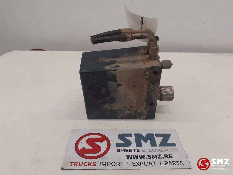 Iveco Occ cabinekantelpomp Iveco - Keret/ Alváz - Teherautó: 5 kép. Iveco Occ cabinekantelpomp Iveco - Keret/ Alváz - Teherautó: 5 kép.