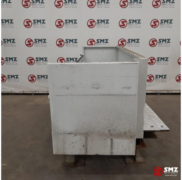 Iveco Occ gereedschapskoffer 2400mm - Keret/ Alváz - Teherautó: 3 kép. Iveco Occ gereedschapskoffer 2400mm - Keret/ Alváz - Teherautó: 3 kép.