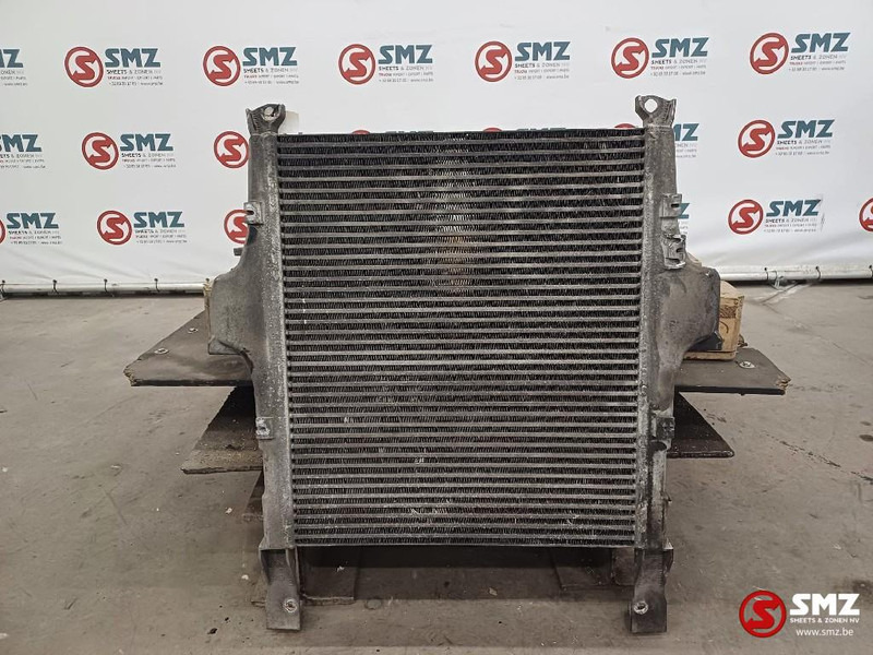 Iveco Occ intercooler 440S42 AD STRALIS E6 Iveco - Köztes hűtő - Teherautó: 1 kép. Iveco Occ intercooler 440S42 AD STRALIS E6 Iveco - Köztes hűtő - Teherautó: 1 kép.