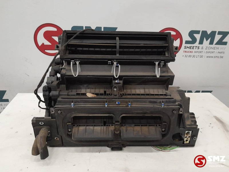 Iveco Occ kachelhuis Iveco - Fűtés/ Szellőzés gep - Teherautó: 1 kép. Iveco Occ kachelhuis Iveco - Fűtés/ Szellőzés gep - Teherautó: 1 kép.